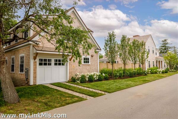12 Derrymore Road Nantucket Image 1