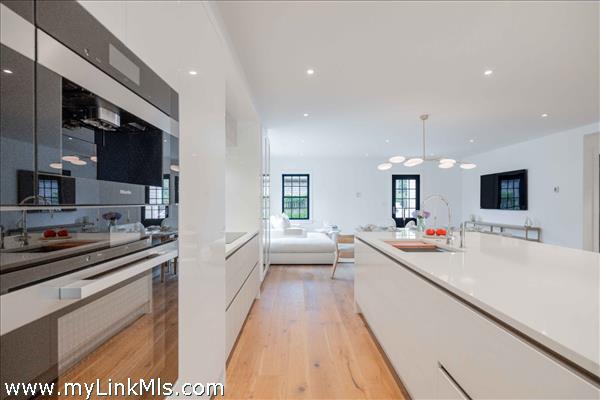 12 Derrymore Road Nantucket Image 5
