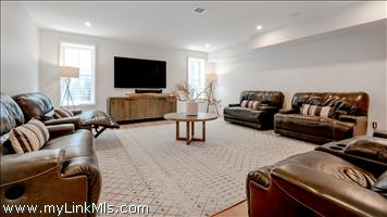 115 Surfside Road Nantucket Thumb 42