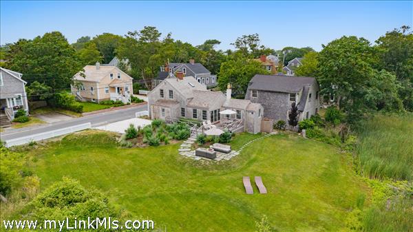 27  North Liberty Street Nantucket Image 2