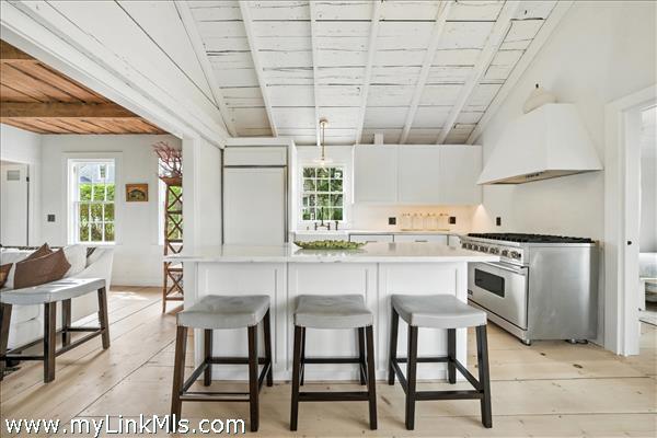 27  North Liberty Street Nantucket Image 11