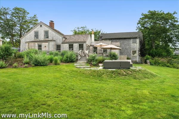 27  North Liberty Street Nantucket Image 1
